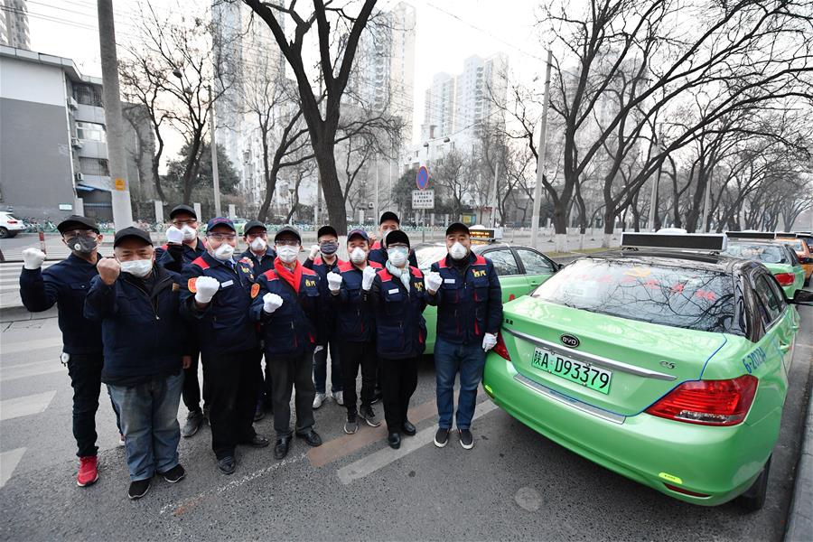 西安：愛心車隊守護(hù)“白衣天使”通勤路